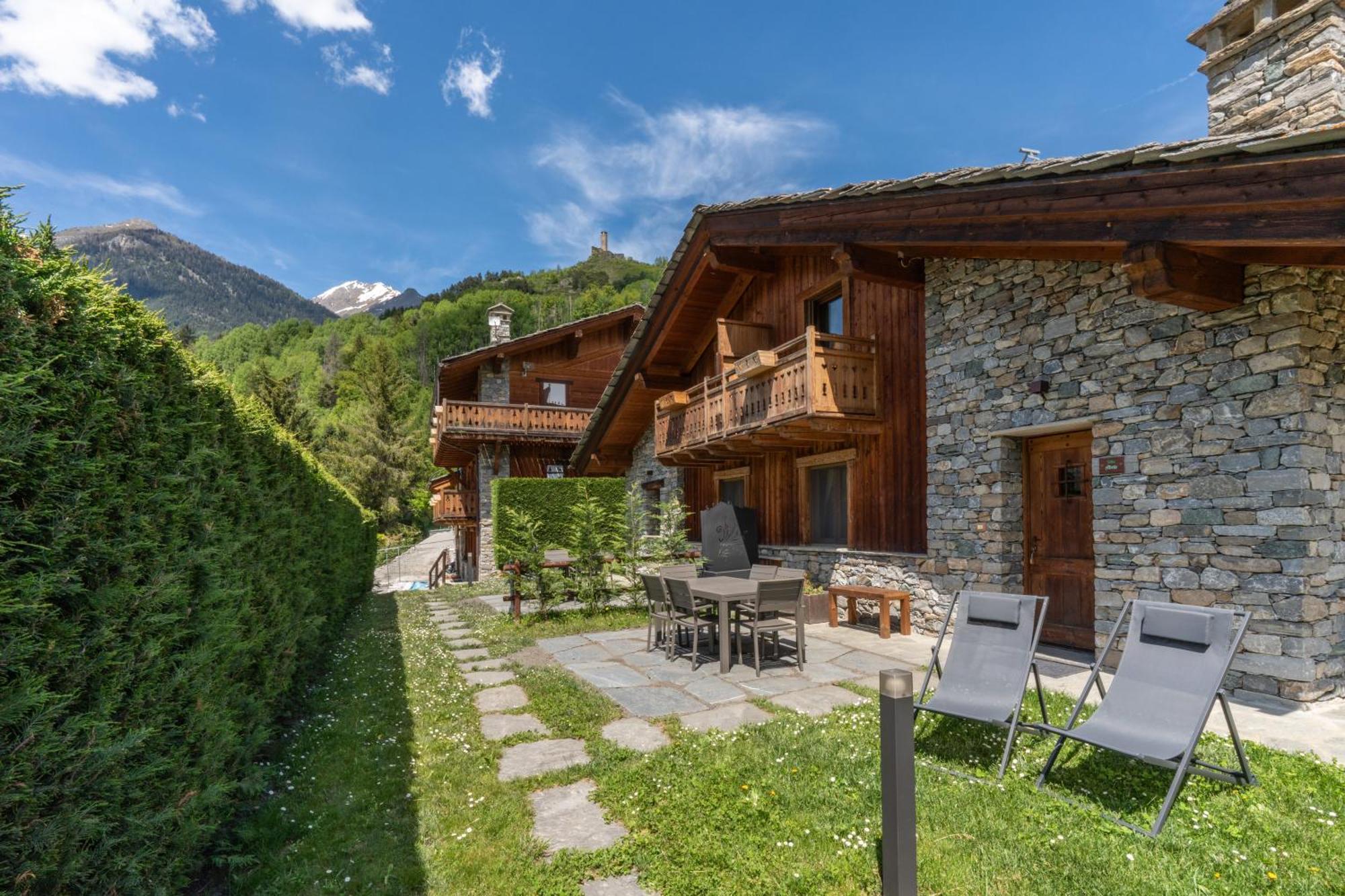 Bijoux Des Alpes - Mont Blanc Village La Salle Exterior foto