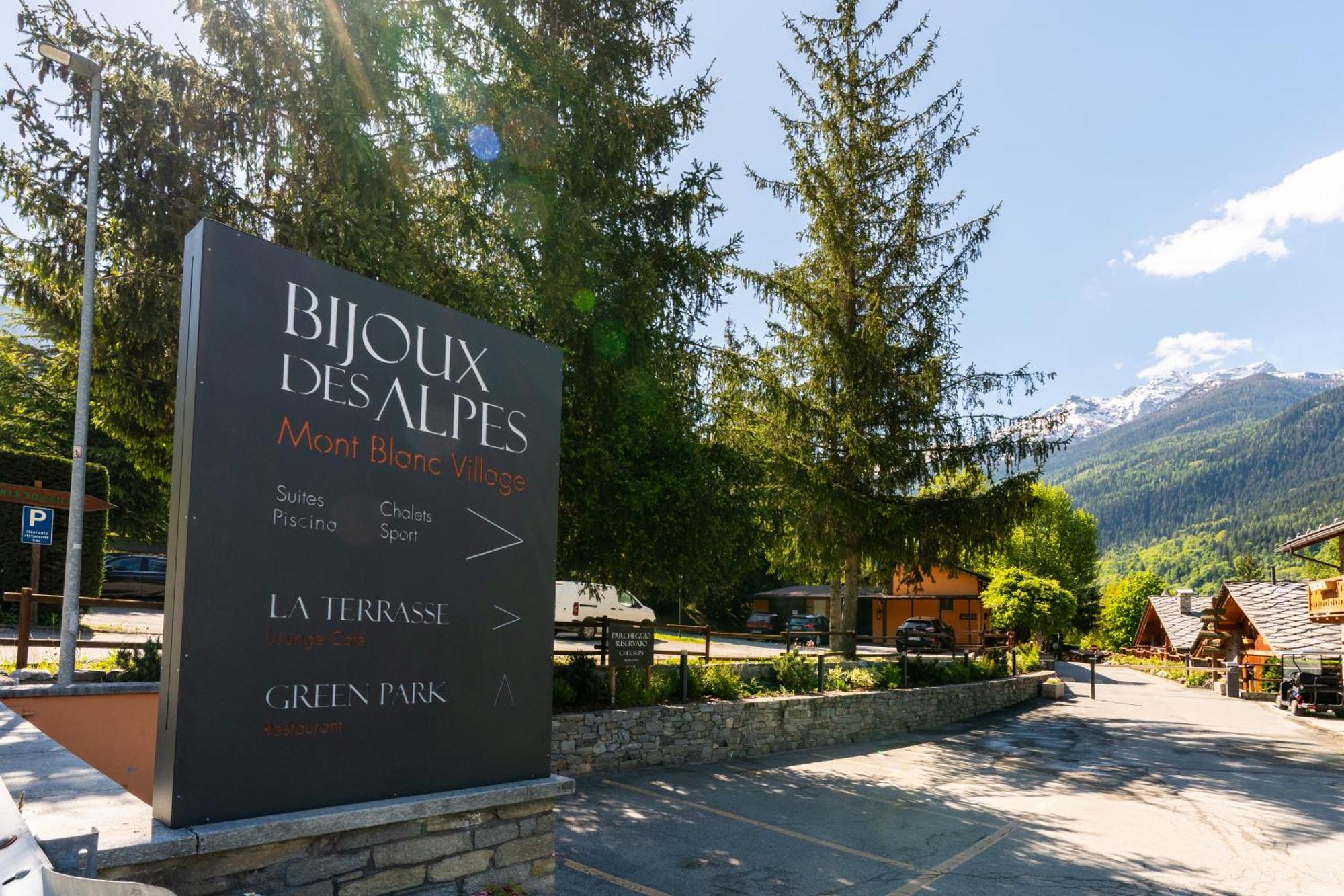 Bijoux Des Alpes - Mont Blanc Village La Salle Exterior foto