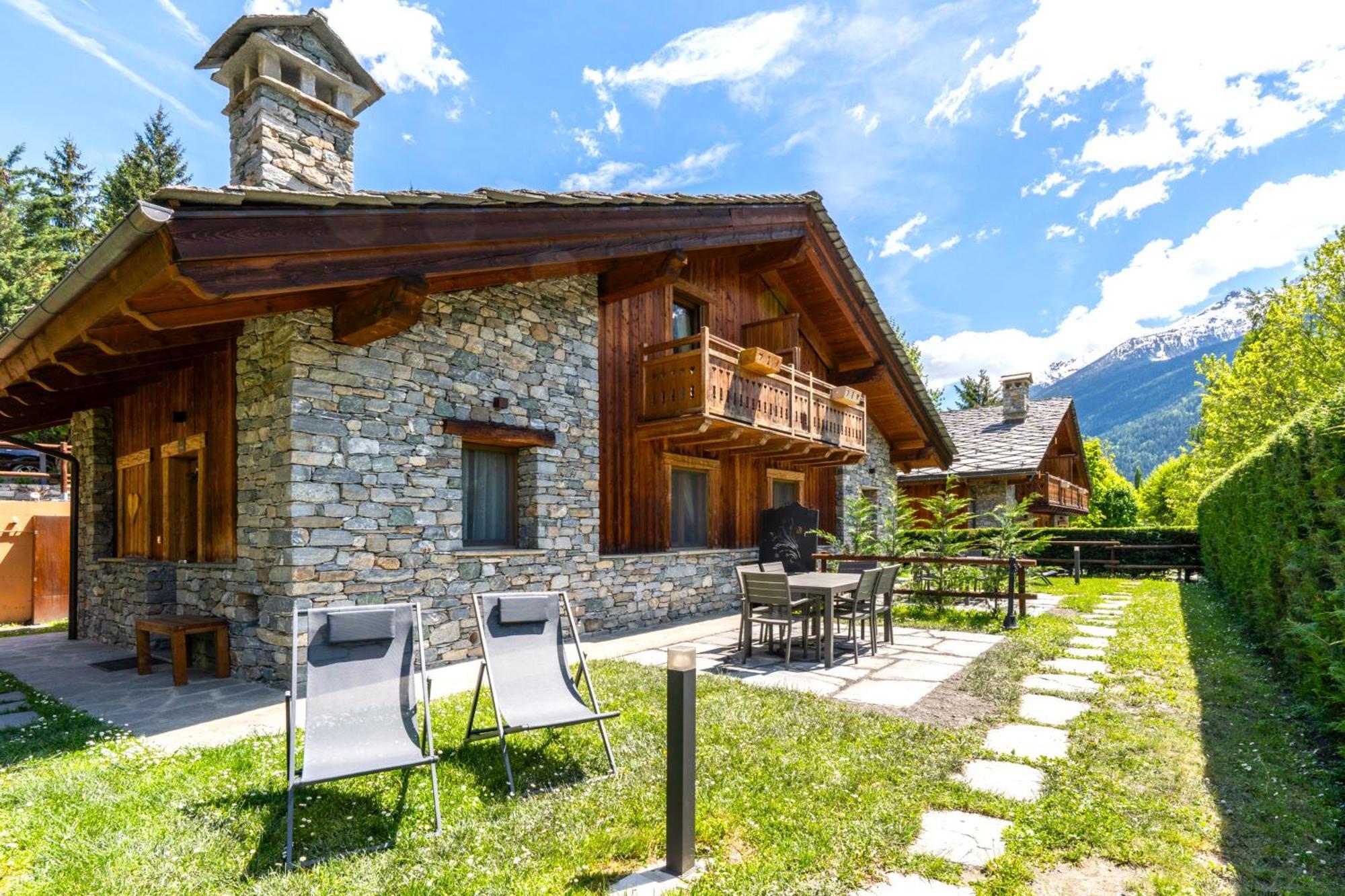 Bijoux Des Alpes - Mont Blanc Village La Salle Exterior foto